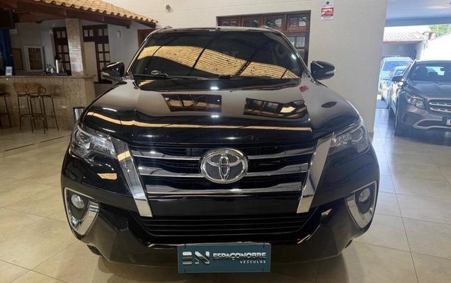 imagem-https://www.socarrao.com.br/sc-vehicle-images-prod/4310434/1791480812118-8555742_1_B_46ced75f61.jpeg