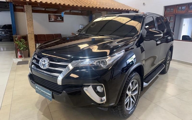 imagem-https://www.socarrao.com.br/sc-vehicle-images-prod/4310434/1792681959814-8555742_0_B_b05012eaf7.jpeg