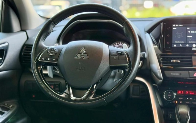 imagem-https://www.socarrao.com.br/sc-vehicle-images-prod/4310488/1791479774163-6771027_22_B_51d45c9b0f.jpeg