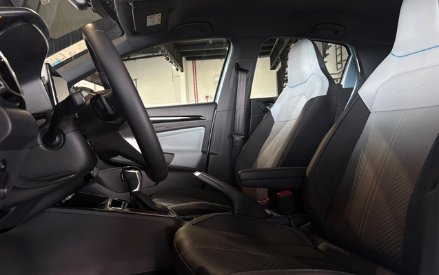 imagem-https://www.socarrao.com.br/sc-vehicle-images-prod/4310561/1791480428984-b1eadea5226e4cb8ab8f622c76d62100_1791479765862.jpg