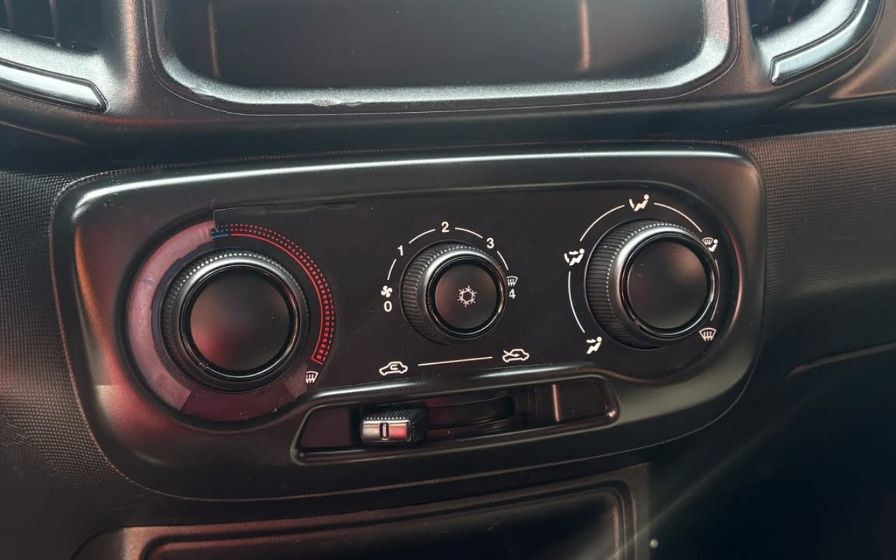 imagem-https://www.socarrao.com.br/sc-vehicle-images-prod/4310623/1791480683839-V2hhdHNBcHAgSW1hZ2UgMjAyNi0xMC0wOCBhdCAxNC4xMC4wNC5qcGVn.jpeg