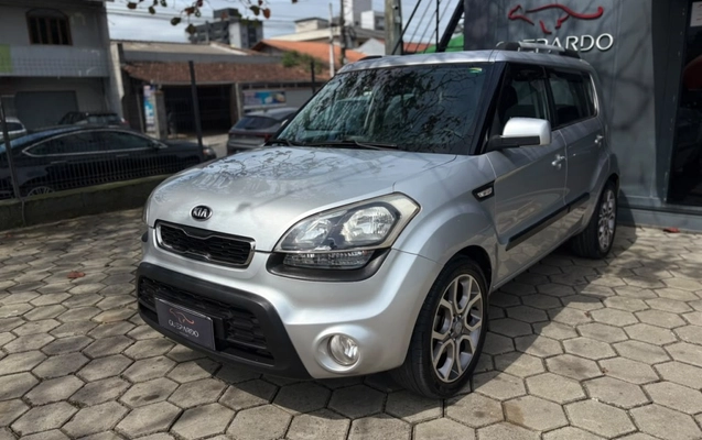 imagem-https://www.socarrao.com.br/sc-vehicle-images-prod/4310712/1791481336331-10_023619.jpg