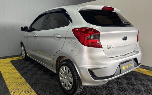 imagem-https://www.socarrao.com.br/sc-vehicle-images-prod/4310767/1791481833223-8519797_1_B_79e6128cd8.jpeg