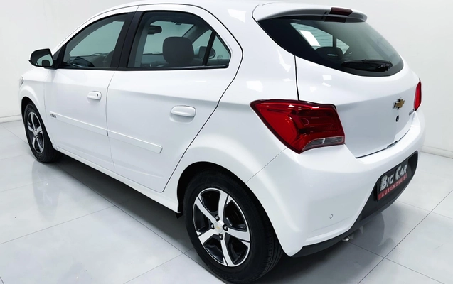imagem-https://www.socarrao.com.br/sc-vehicle-images-prod/4310778/1791481910319-7dea44449db64dcaa843a99287c625df_1791481888713.jpg