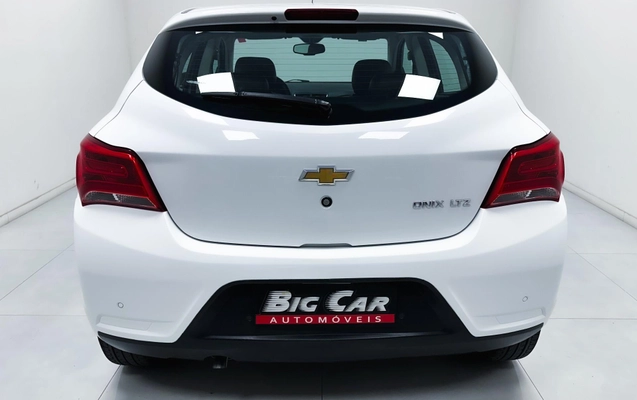 imagem-https://www.socarrao.com.br/sc-vehicle-images-prod/4310778/1791481910320-23c25d31153b4944b817674ba612219b_1791481890130.jpg