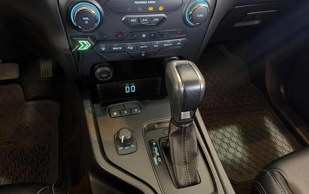 imagem-https://www.socarrao.com.br/sc-vehicle-images-prod/4310800/1791572551507-8555949_5_B_d2c87c88a5.jpeg