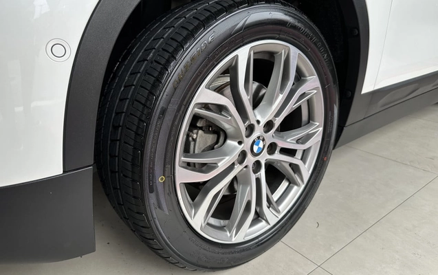imagem-https://www.socarrao.com.br/sc-vehicle-images-prod/4310868/1791898426969-vehicle_image_1791898280_408c67a90bce84208b37118a1fab070d.jpeg