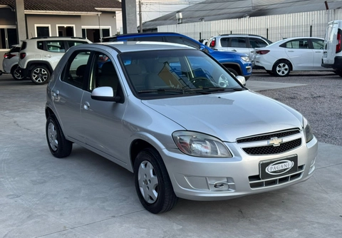 Chevrolet Celta 2015 Prata — foto 1 de 3