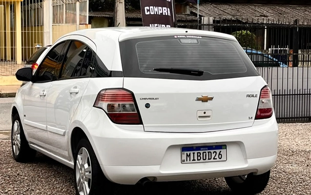 imagem-https://www.socarrao.com.br/sc-vehicle-images-prod/4311043/1791483695882-V2hhdHNBcHAgSW1hZ2UgMjAyNi0xMC0wOCBhdCAxMy4yMy4yMS5qcGVn.jpeg