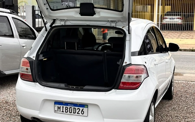 imagem-https://www.socarrao.com.br/sc-vehicle-images-prod/4311043/1791483696031-V2hhdHNBcHAgSW1hZ2UgMjAyNi0xMC0wOCBhdCAxMy4yMy4yMSAoMykuanBlZw.jpeg