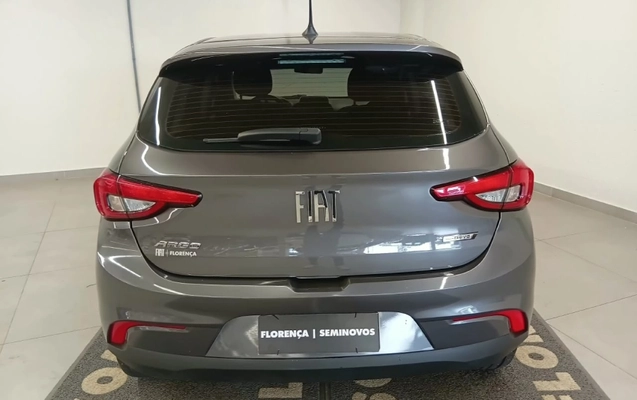 imagem-https://www.socarrao.com.br/sc-vehicle-images-prod/4311073/1791549819777-cUaowxyU3Zms6tcIw8VUn8OG7ghx4Hm1.jpg