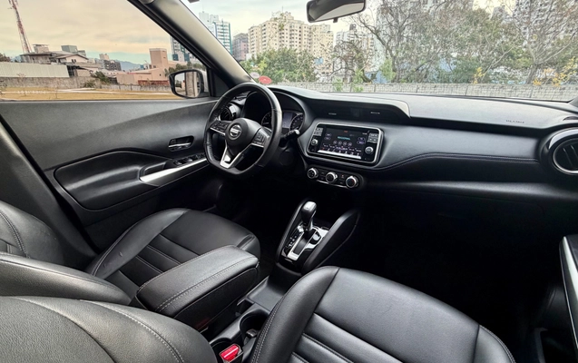 imagem-https://www.socarrao.com.br/sc-vehicle-images-prod/4311103/1791483936519-175cc854eefe445cb1d68b7f824190d9_1785421348579.jpg