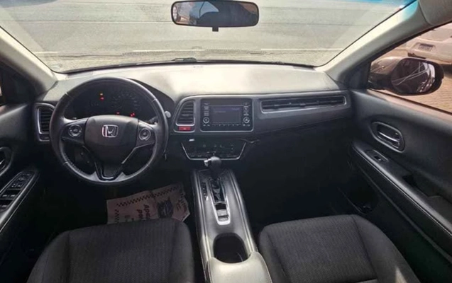 imagem-https://www.socarrao.com.br/sc-vehicle-images-prod/4311195/1791484096404-ODM4NTYxNjA2XzI2MTE0NDQzMzkzMDY0MTRfMTMxNDczNjQ0MzUzNjgwNzk5Ml9uLmpwZw.jpg