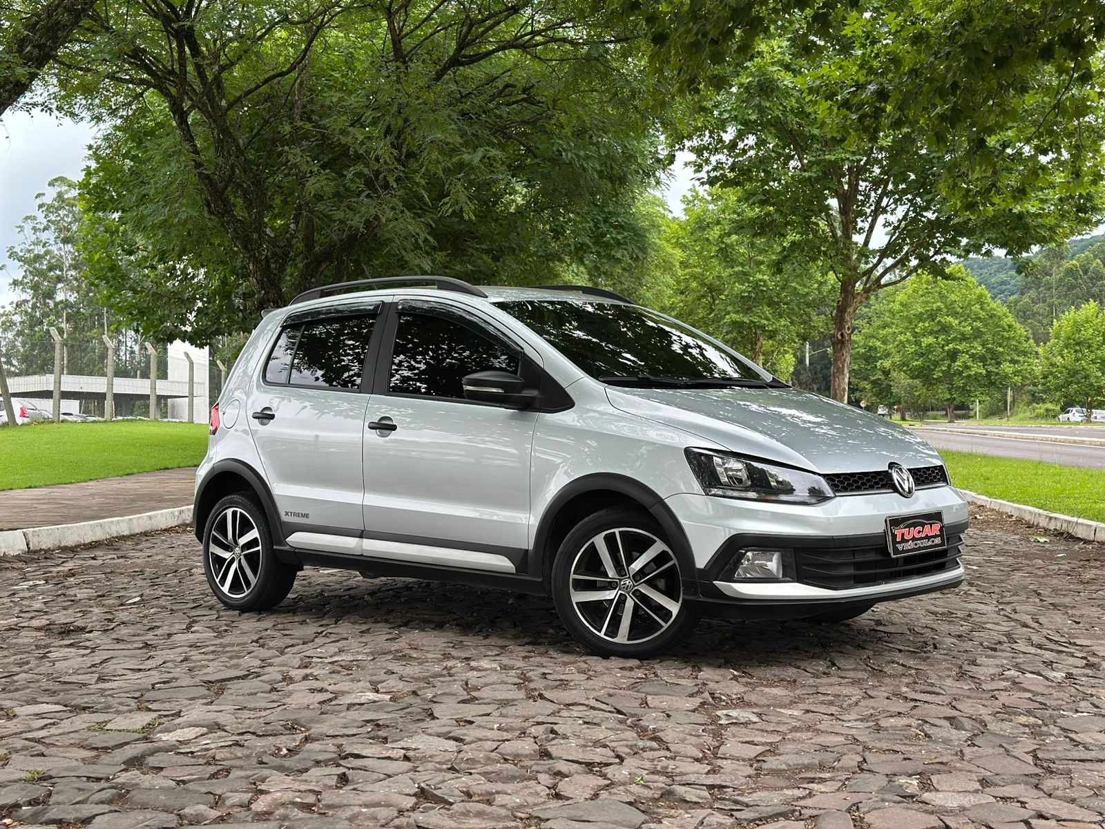 Volkswagen Fox Xtreme 1.6 Flex 8V 5p na cor Cinza no Dois Irmãos / RS - 43114