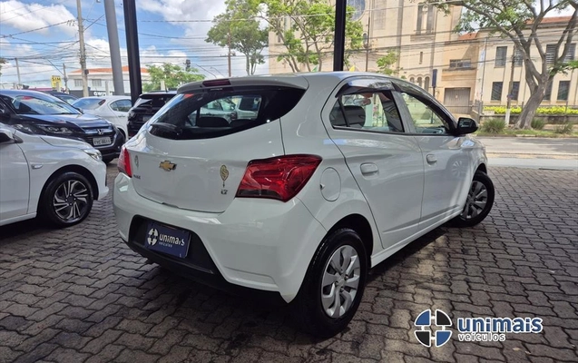 imagem-https://www.socarrao.com.br/sc-vehicle-images-prod/4311477/1791485057640-879fe8e2-d869-4d08-a399-e39d20c17a9420261008101919.jpeg