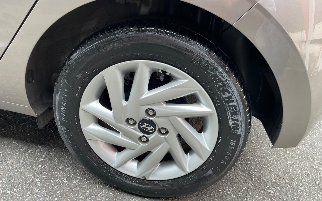 imagem-https://www.socarrao.com.br/sc-vehicle-images-prod/4311480/1791485083085-MjcwOGUxYTQtOGVlMC00MGU5LThiMDQtOTI4MzdmNjI5ODA5LmpwZWc.jpeg