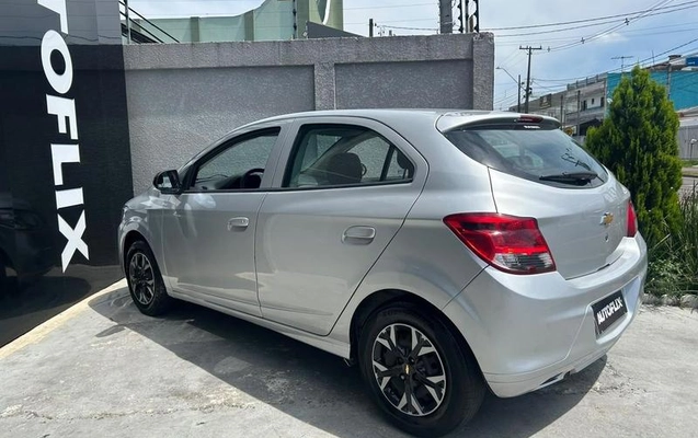 imagem-https://www.socarrao.com.br/sc-vehicle-images-prod/4311571/1791485434820-8556426_2_B_ea1eab77c3.jpeg