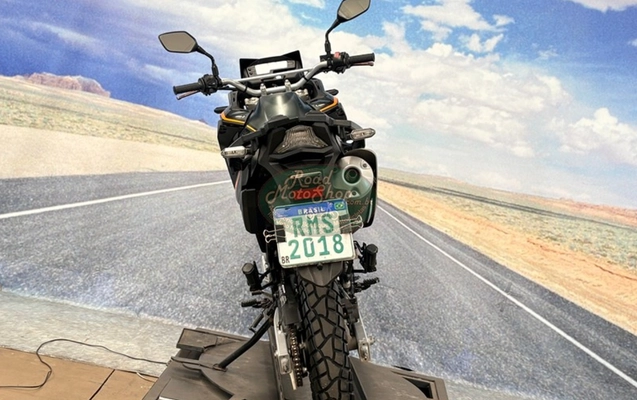 imagem-https://www.socarrao.com.br/sc-vehicle-images-prod/4311737/1791486198798-WFJFIDMwMCAyMDE5XzE0LmpwZw.jpg