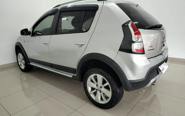 imagem-https://www.socarrao.com.br/sc-vehicle-images-prod/4312029/1791487029764-7ffce26103ca41a883ed14d4f5bf78f9_1791486934853.jpg