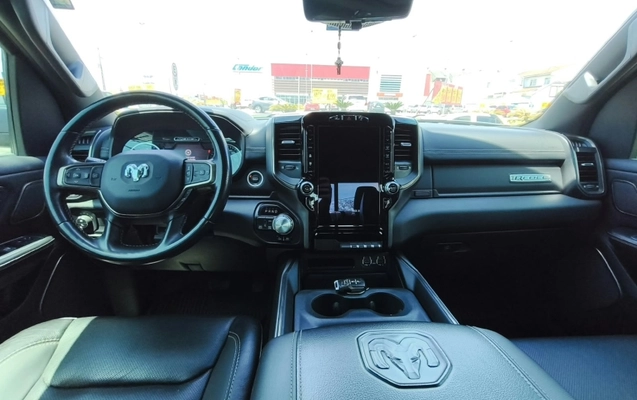imagem-https://www.socarrao.com.br/sc-vehicle-images-prod/4312035/1792001783741-A5pdrOaGOqZbfxL0XSQSpp3BMMnJXQoP.jpg