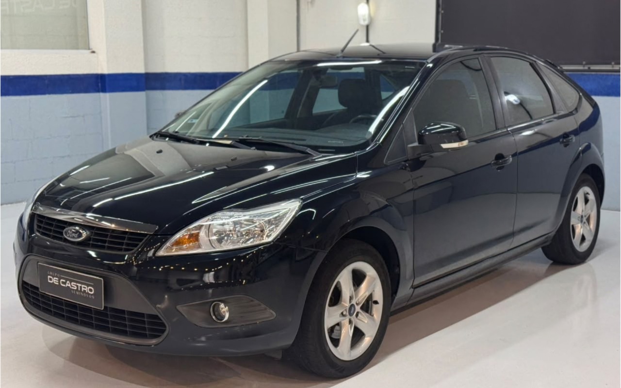Ford Focus 2013 Preto — foto 1 de 3