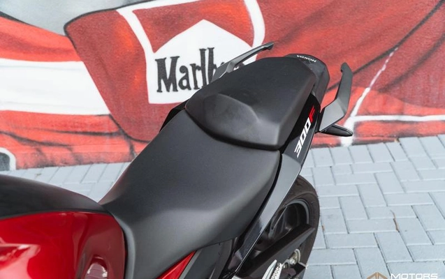 imagem-https://www.socarrao.com.br/sc-vehicle-images-prod/4312048/1791916816072-7976382_13_B_c25e8d96b4.jpeg