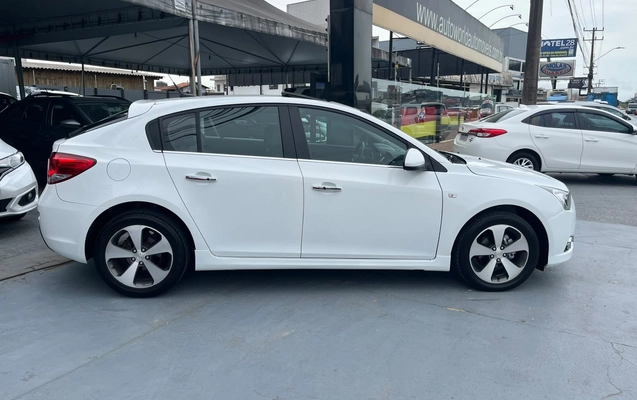 imagem-https://www.socarrao.com.br/sc-vehicle-images-prod/4312116/1791487588928-884b51fed3b94bdf88f7bc712d43f201_1791487542158.jpg