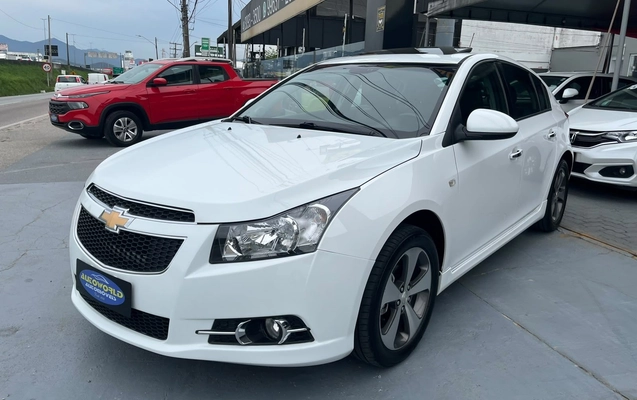 imagem-https://www.socarrao.com.br/sc-vehicle-images-prod/4312116/1791487588933-38259c8873d3465c91c214d8f8259076_1791487542189.jpg