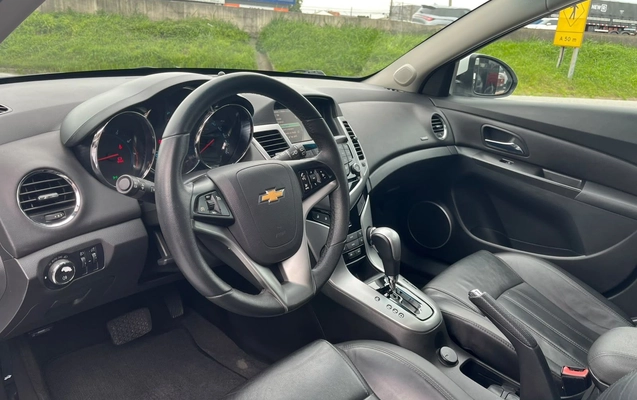 imagem-https://www.socarrao.com.br/sc-vehicle-images-prod/4312116/1791487588934-ec860960fb1949bc981af585bcce7a12_1791487542194.jpg