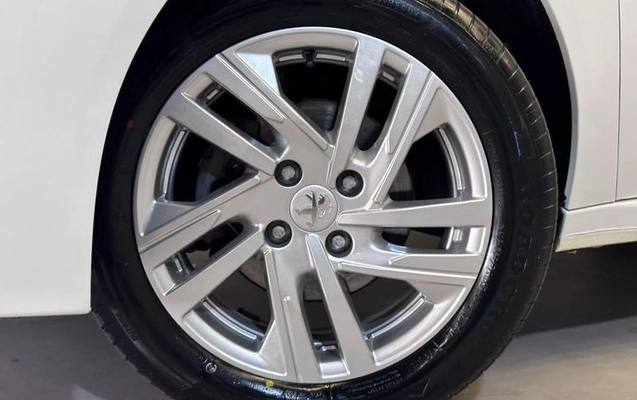 imagem-https://www.socarrao.com.br/sc-vehicle-images-prod/4312287/1791490626479-7650026_2_B_371a068813.jpeg