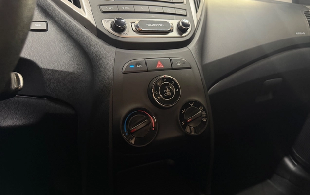 imagem-https://www.socarrao.com.br/sc-vehicle-images-prod/4312288/1791982745287-5bb2ec38-dc80-4457-a132-3ca117f572d2.jpg
