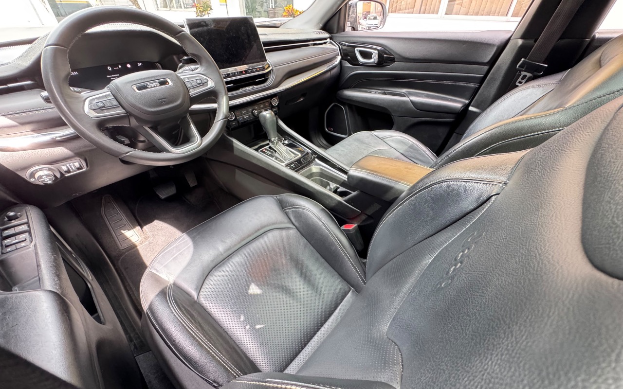 imagem-https://www.socarrao.com.br/sc-vehicle-images-prod/4312378/1791489381976-MDVmZjI4ZmEtZDUxOS00YTkzLWI4NWQtNWYxMTdlZjI3OGYzLmpwZWc.jpeg