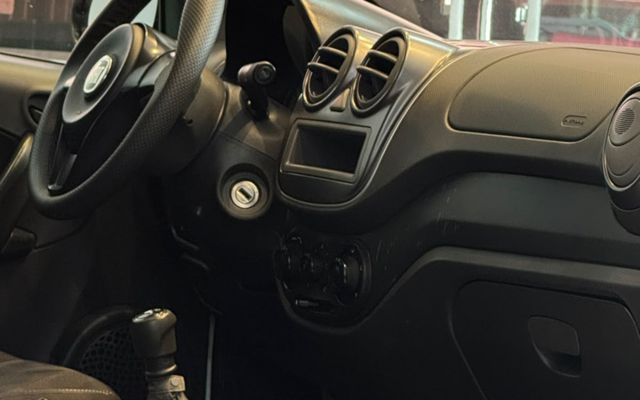 imagem-https://www.socarrao.com.br/sc-vehicle-images-prod/4312390/1791489436358-V2hhdHNBcHAgSW1hZ2UgMjAyNi0xMC0wOCBhdCAxNi4zMi41MyAoNCkuanBlZw.jpeg