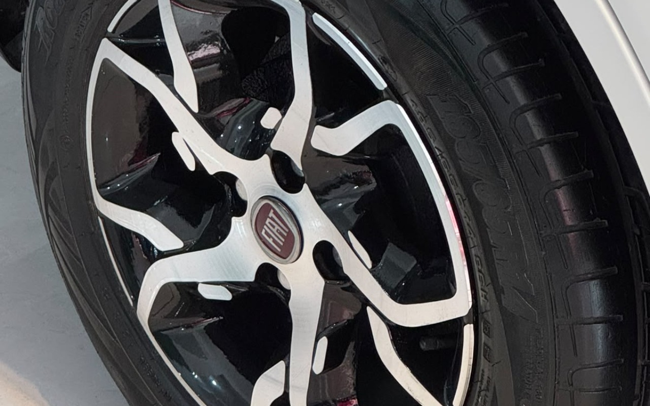 imagem-https://www.socarrao.com.br/sc-vehicle-images-prod/4312390/1791489437537-V2hhdHNBcHAgSW1hZ2UgMjAyNi0xMC0wOCBhdCAxNi4zMi41MSAoMSkuanBlZw.jpeg