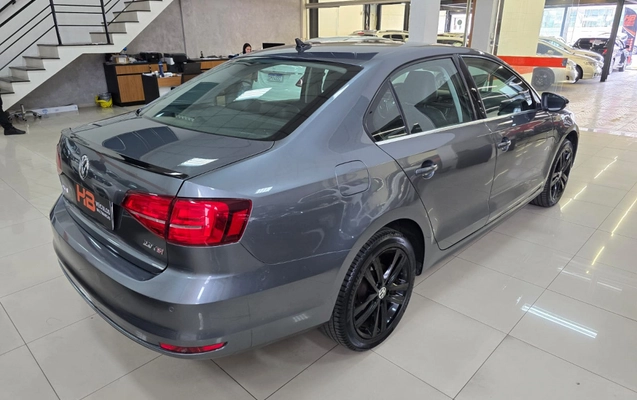 imagem-https://www.socarrao.com.br/sc-vehicle-images-prod/4312411/1791653990185-WjfMw8IUSZ0noY7bcM4KLT7wzNxyJzRP.jpg