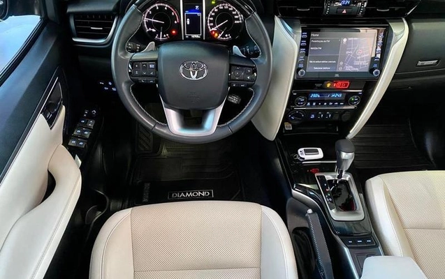 imagem-https://www.socarrao.com.br/sc-vehicle-images-prod/4312491/1791490431801-8557028_16_B_6f7ad3794c.jpeg