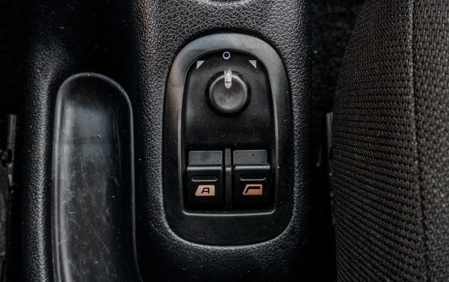 imagem-https://www.socarrao.com.br/sc-vehicle-images-prod/4312635/1791491112535-d4f52874-00ff-4516-9cf6-6f664c421a6c.jpg