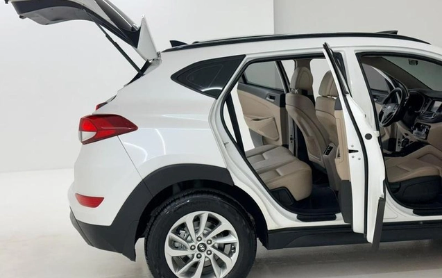 imagem-https://www.socarrao.com.br/sc-vehicle-images-prod/4312888/1791491862532-8520359_9_B_e2b733d055.jpeg