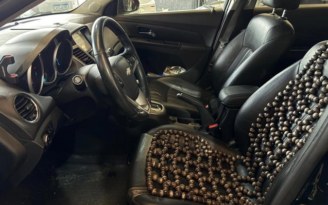 imagem-https://www.socarrao.com.br/sc-vehicle-images-prod/4312911/1791916079525-8557253_13_B_12b1c07468.jpeg