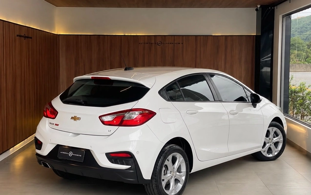 imagem-https://www.socarrao.com.br/sc-vehicle-images-prod/4312957/1791492117218-b9e38ad955ed4e4fb8480837361cd8dd_1791492076393.jpg