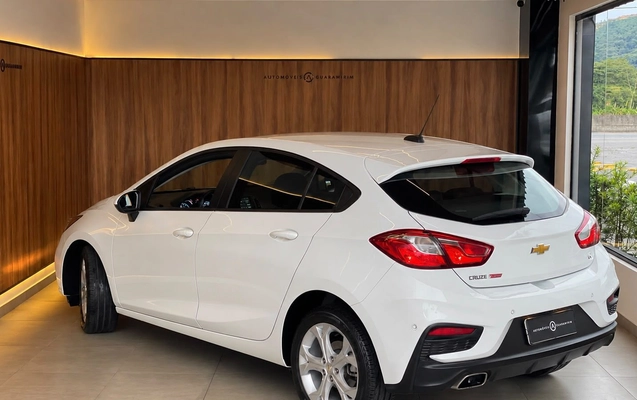 imagem-https://www.socarrao.com.br/sc-vehicle-images-prod/4312957/1791492117220-be87ed31f29341e78aa775b963505d1f_1791492076401.jpg