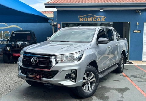 Toyota Hilux 2019 Prata — foto 1 de 3