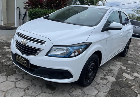 Chevrolet Onix 2015 Branco — foto 1 de 3