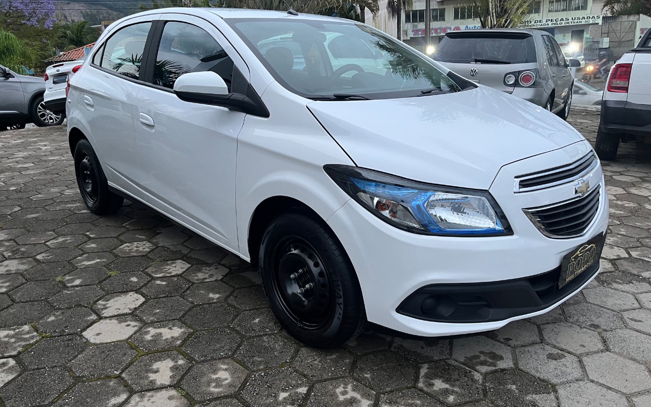 imagem-https://www.socarrao.com.br/sc-vehicle-images-prod/4313486/1791495409121-SU1HXzM1MDMuanBlZw.jpeg