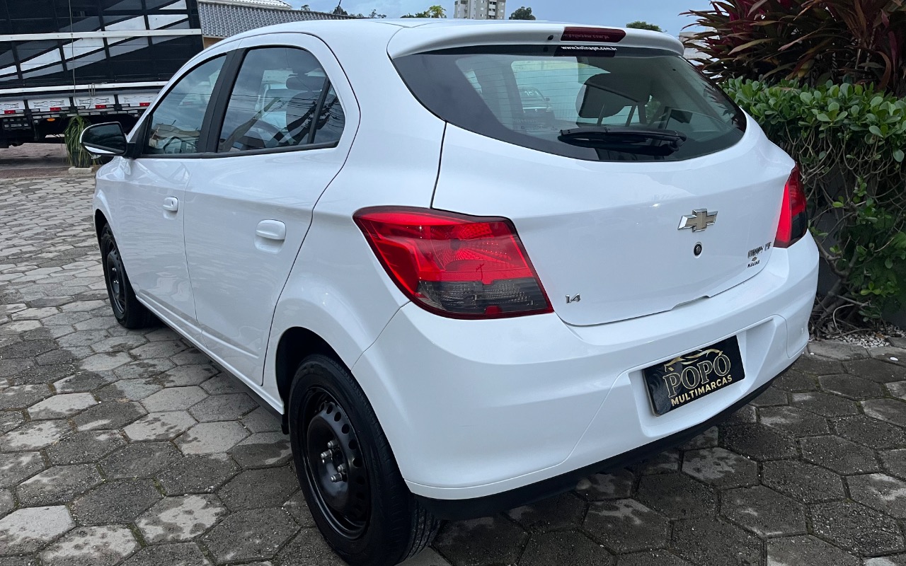 imagem-https://www.socarrao.com.br/sc-vehicle-images-prod/4313486/1791495409362-SU1HXzM1MDYuanBlZw.jpeg