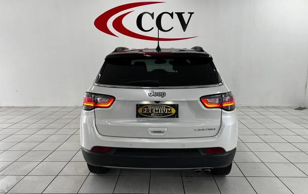 imagem-https://www.socarrao.com.br/sc-vehicle-images-prod/4313581/1791496222659-558cb56c-1b86-47a9-a7e6-9b62df229b85.jpg