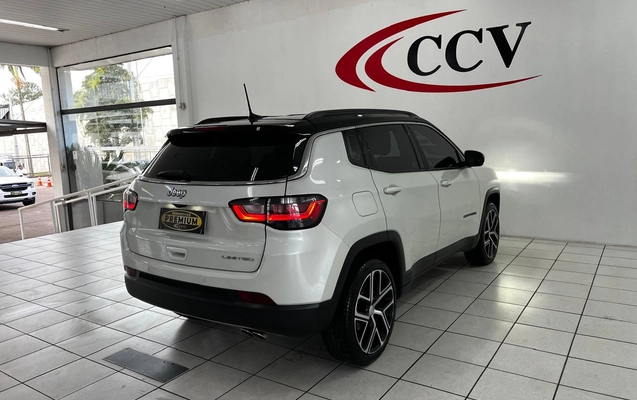 imagem-https://www.socarrao.com.br/sc-vehicle-images-prod/4313581/1791496222660-f6b1f052-6e2c-488a-9710-6b0ea128e0b3.jpg