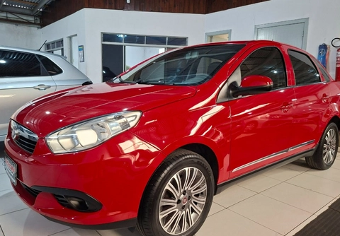 Fiat Grand Siena ESSENCE 1.6 Flex 16V 2016 Vermelho — foto 1 de 3