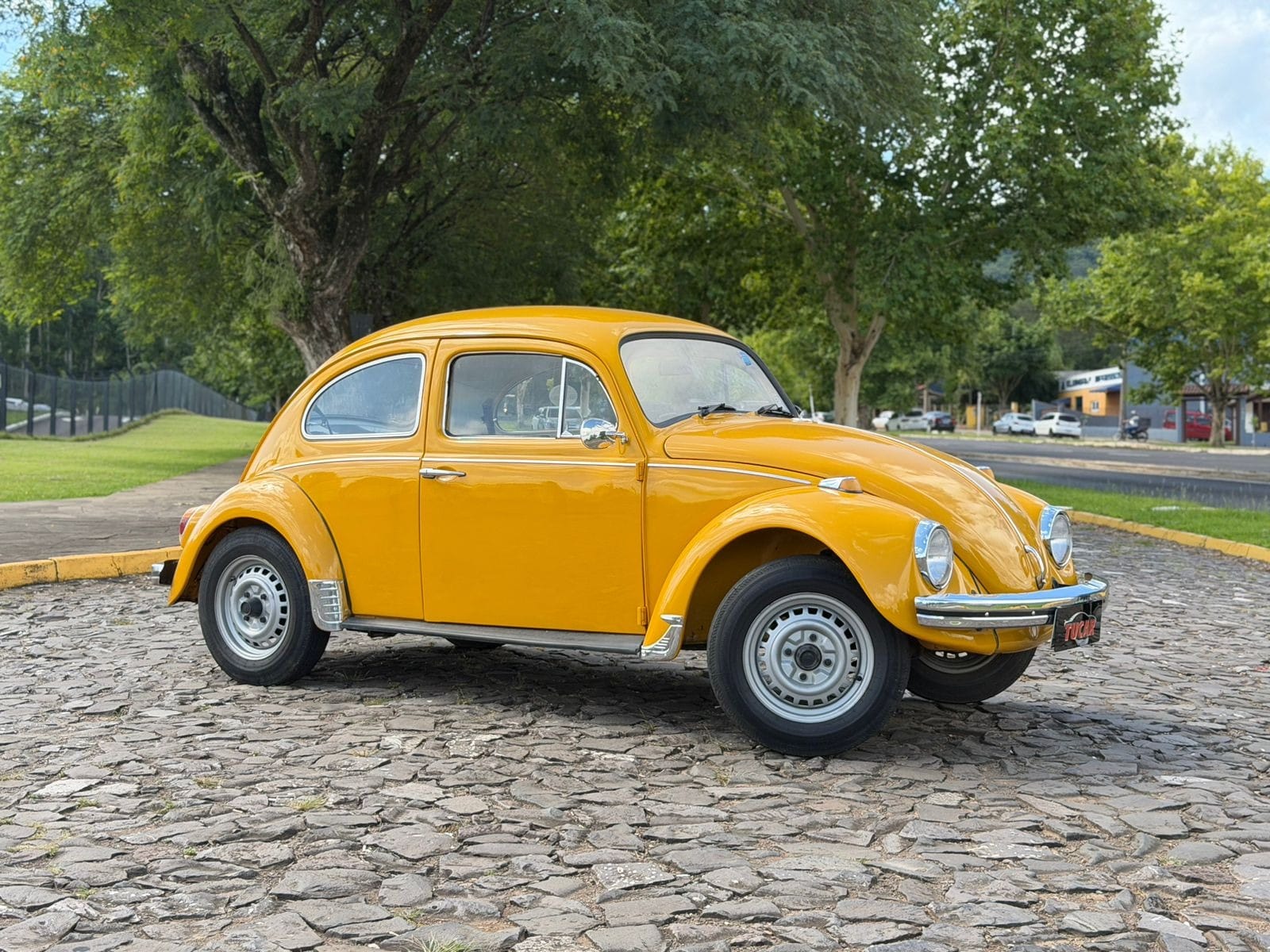 Volkswagen Fusca 1300/1300L na cor Amarelo no Dois Irmãos / RS - 43174
