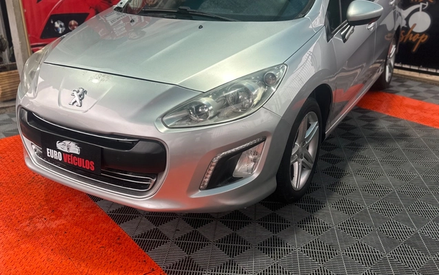 imagem-https://www.socarrao.com.br/sc-vehicle-images-prod/4318480/1791540152083-SU1HXzI1MzcuanBlZw.jpeg